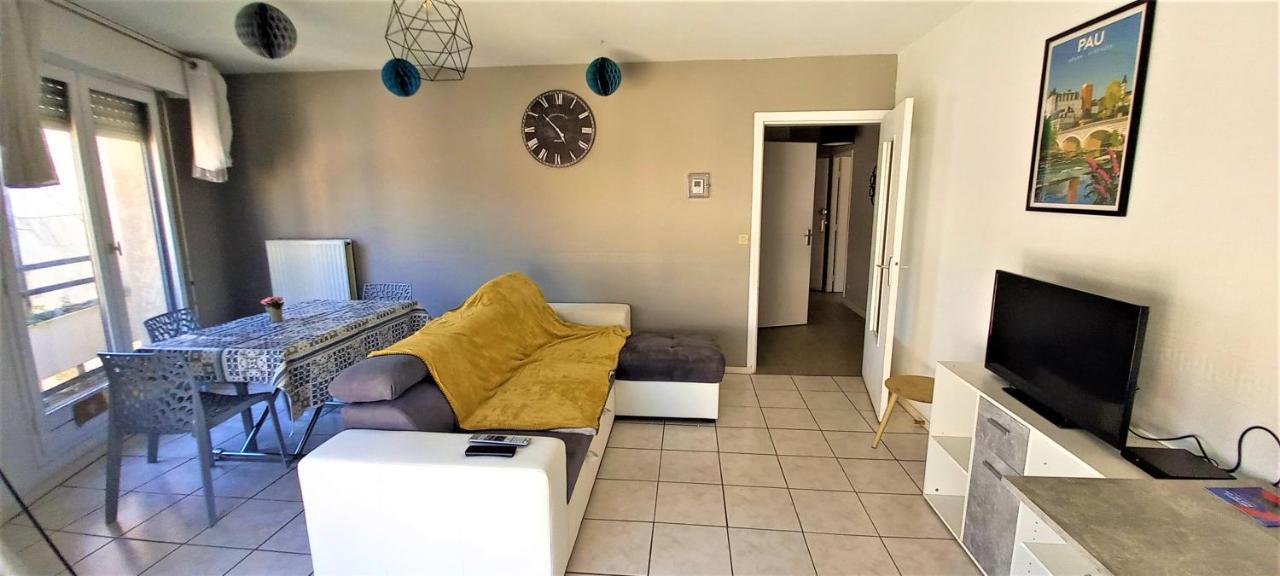 Appartement Le Petit Loup Palois - Terrasse & Wifi Fibre à Pau Extérieur photo